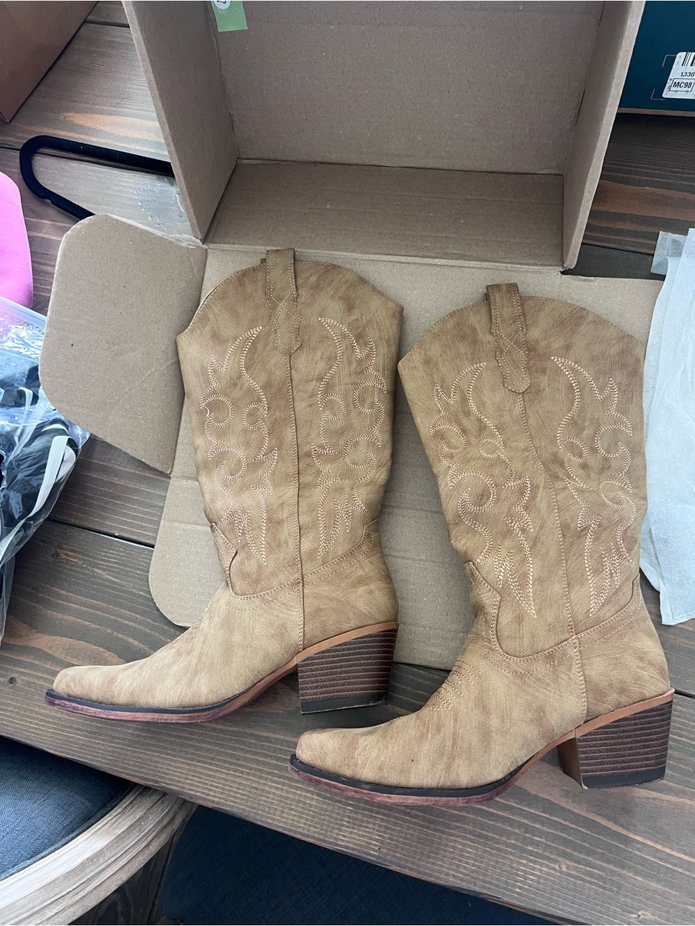 Women's Tan Western Heeled Boots - Pull-On Cowboy Style